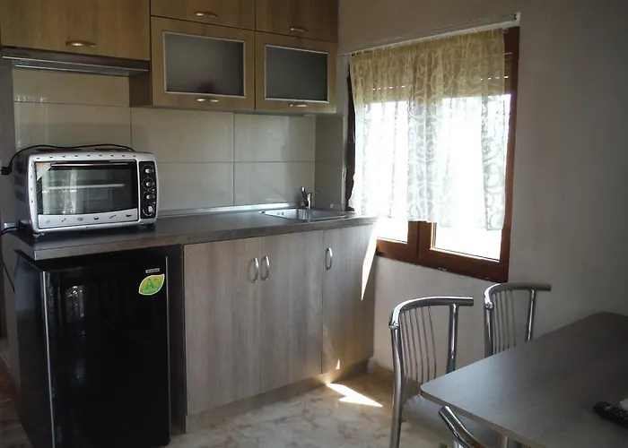 Edelweiss Limenas (Thasos)